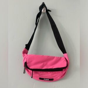 💖 PUMA Pink & Black Waist Pack triple entry with adjustable strap